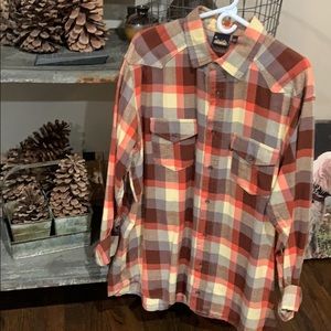 Kavu button down